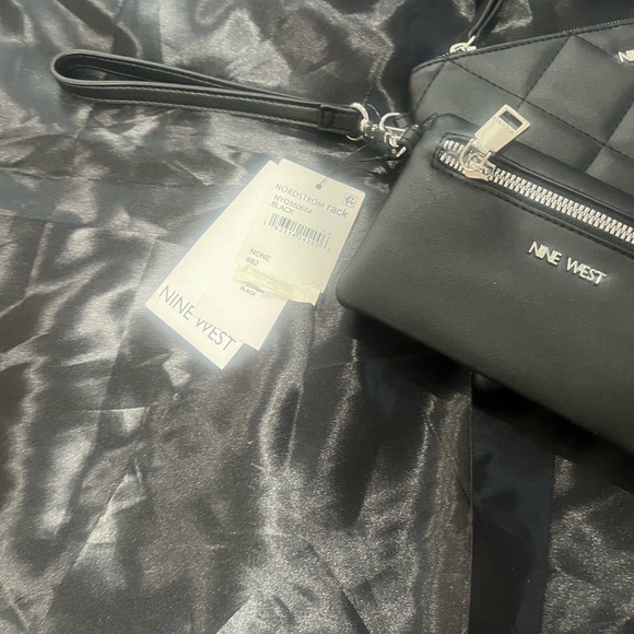 NINE WEST black wristlet and wallet - Picture 3 of 8